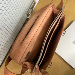 Cặp da USA màu da bò , da nguyên miếng 961444