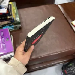 THẾ GIỚI XẤU XÍ, VỚI ANH EM VẪN ĐẸP – YANG PHAN- K3 1011304