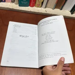 [Có Vết Dơ] - II Sức Khoẻ: Chữa Bệnh Theo Kinh Nghiệm Dân Gian - Vương Trung Hiếu - 2011 798986
