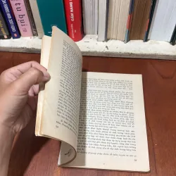 II Sách Kinh Tế: Hoạt Động Thương Mại Và Hợp Đồng Mua Bán Quốc Tế - 1990 764288