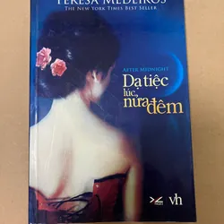 Dạ tiệc lúc nửa đêm 