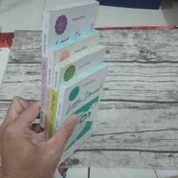 4 cuốn sách học từ vựng tiếng Anh. Little stories theo chủ đề 604445