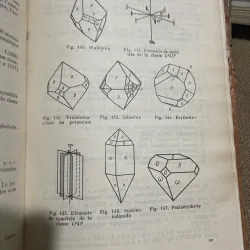 TRADUIT DU RUSSE - PRINCIPEN DE CRISIALE - E.FLINT - ÉDITIONS DE. MOSCOU- 570368