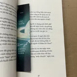 Lạc Giữa Tần Số Không Người Nghe 789554