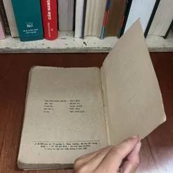 II Sách Xưa: Nhầm Đối Tượng - Nhiều Tác Giả - 1987 605994