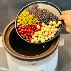 Nồi kho hầm đa năng UNIE USC308 dung tích 3L, lòng nồi gốm tử sa, 8 chức năng kho hầm 738732