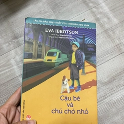 Cậu bé vào chú chó nhỏ 335923