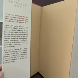 Vikram Seth -
A Suitable Boy : a novel 932506