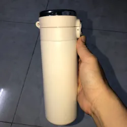 Bình giữ nhiệt thông minh có màn hình điện tử