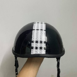 Mũ bảo hiểm lưỡi trai kẻ sọc 1200