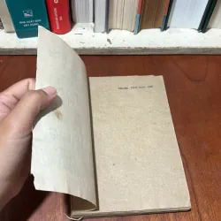 II Sách Xưa: Trung Tâm Báo Chí (Tập 1) - IULIAN XÊ MI Ô NỐP - 1987 751385