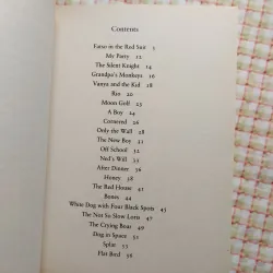 Sách Fatso in the Red Suit and Other Poems – Matthew Sweeney 751828