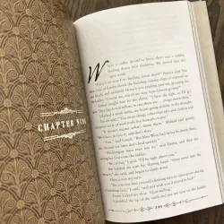 ✨𝑯𝒐𝒍𝒍𝒐𝒘 𝑪𝒊𝒕𝒚✨ The #1 New York Times best-selling series 591729