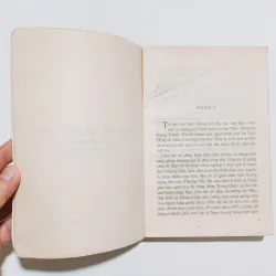 Hoa Đỗ Quyên Đỏ - Anchee Min
Giải thưởng Văn Học Carl Sandburg 785128