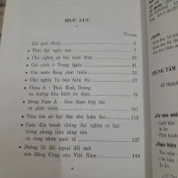 Quan hệ Quốc tế. Một số vấn đề trong giai đoạn hiện nay. Chủ biên Thạc sỹ Vũ Quang Đản 703364