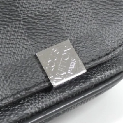 Túi xách vai Louis Vuitton Damier Graphite District PM N41028 - Hàng hiệu Chính hãng 767833