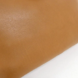 Túi Louis Vuitton Lock It MM M21342 619448