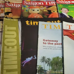 Lốc báo tiếng anh kinh tế Saigon Times, time out cũ