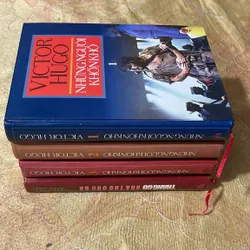 COMBO VICTOR HUGO- NHỮNG NGƯỜI KHỐN KHỔ- THẰNG GÙ NHÀ THỜ ĐỨC BÀ (a) 720640