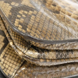 Túi đeo vai Salvatore Ferragamo 21 D495 610363