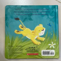 NGOẠI VĂN tiếng anh trẻ em: A Big Hug For Little Cub -Scholastic  1027615