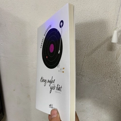 Lắng nghe gió hát - haruki murakami. 999 463449