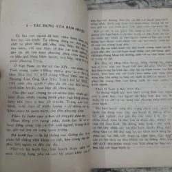 Bấm huyệt chữa bệnh Tập 1. B.s. Chu Quốc Trường...in năm 1987 728427