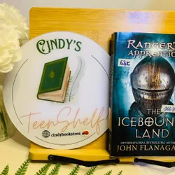 [Sách tiếng Anh 2hand] Like new 90% - 🛡️ The Icebound Land – John Flanaganhh 💫