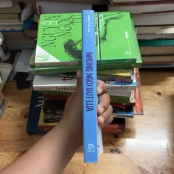 II Những Ngòi Bút Lửa (Tuyển Tập Những Bài “Thời Sự Và Suy Nghĩ” Đã Đăng Trên Tuổi Trẻ 700455