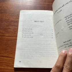 II Sách Về Bác Hồ: Vừa Đi Vừa Kể Chuyện - T. Lan - 1999 506704