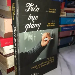 Trên bục giảng
