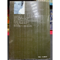 Bên ngoài cánh đồng 2003 mới 75% bẩn nhẹ Nguyễn Nho Khiêm HPB0906 SÁCH VĂN HỌC 159481