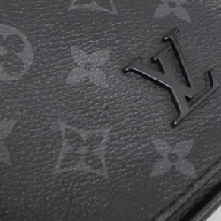 Túi xách vai Louis Vuitton Monogram Eclipse District PM M44000 612516