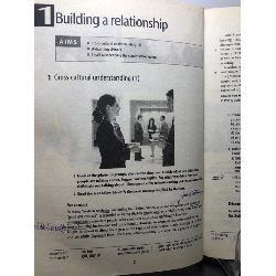 Communicating in Business 2004 mới 75% ố vàng viết chì Simon Sweeney HPB0108 HỌC NGOẠI NGỮ 916462