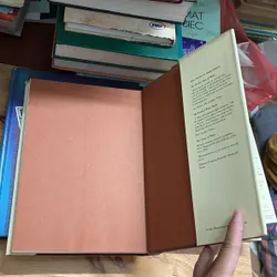 II English Book: WINE _ The Classic Guide To The World Of Wine - HUGH JOHNSON 691217