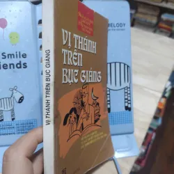 Sách: Vị Thánh trên bục giảng (B1) Tác giả: Nhiều tác giả 694365