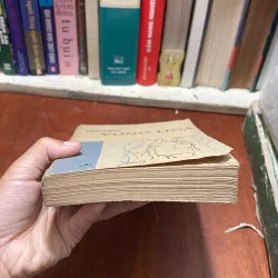 [Sách 8x] - II Truyện Ngắn Chọn Lọc: Vòng Hoa - PIRANĐELÔ - 1982 797578