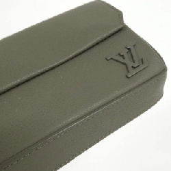 Túi đeo vai Louis Vuitton LV Aerogram Pilot Wearable Wallet M83560 611287