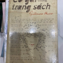 Truyện Cô gái trong trang sách - sách real