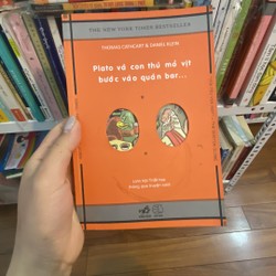 Plato và con thú mỏ vịt bước vào quán bar