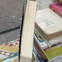 Thánh Giá Rỗng- Higashino Keigo 603366