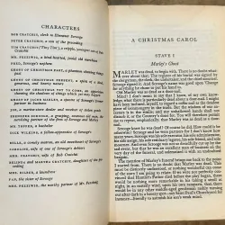 The Christmas Books - Charles Dickens (A Chrismas Carol And Other Stories) 728371