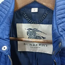 Áo khoác nữ, hãng burberry 681753