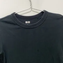 Áo thun đen basic Uniqlo chính hãng 782385