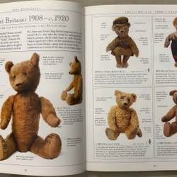 THE TEDDY BEAR ENCYCLOPEDIA Bách khoa toàn thư về Gấu Teddy - DK 1993 455802