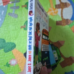Junie B. Jones và chiếc xe buýt bốc mùi ngớ ngẩn 927035