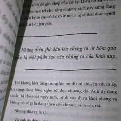 Sách: Tha thứ cho những điều không thể lãng quên. 446261