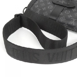 Túi đeo chéo Louis Vuitton Monogram Eclipse Soumure M45911 611329