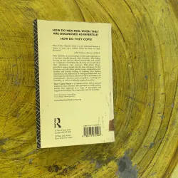 MALE INFERTILITY- men talking- MARY-CLAIRE MASON 1022734