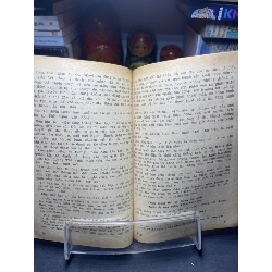 Tuổi xuân và con người 1981 mới 60% ố vàng rách góc gáy Cao Hải Thọ và Thu Hoài Giang HPB0906 SÁCH VĂN HỌC 458829